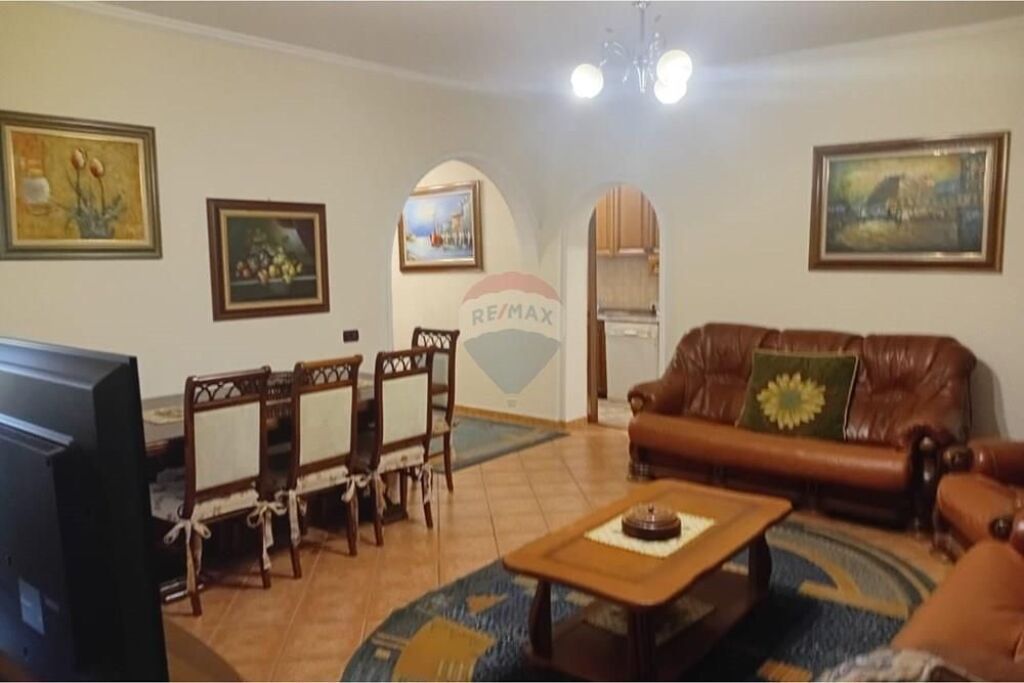 Appartamento in affitto vicino alla Scuola Sinan Tafaj