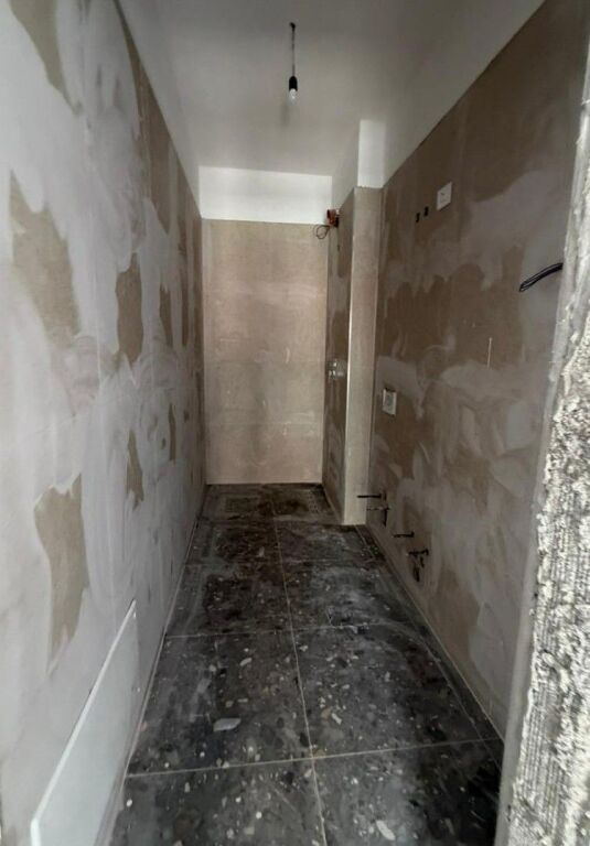 Apartment 2+1+2 for sale Tirana entry 2