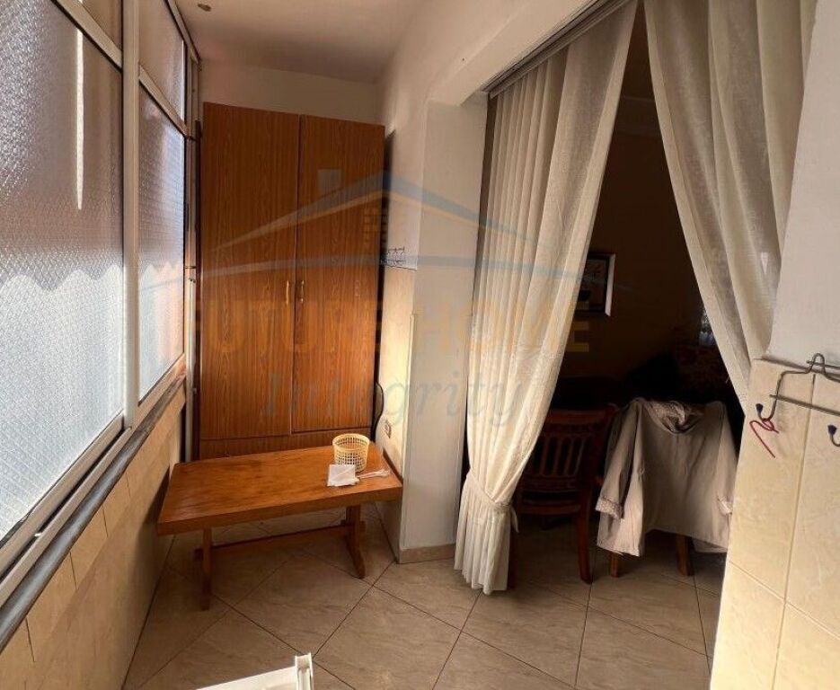 Qera, Apartament 1+1, Rruga e Dibrës, Tiranë.