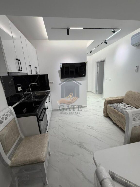 Jepet me qira apartament 1+1 – Kati 5 (pa ashensor) – Zona e Markatës, Durrës