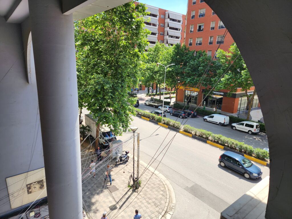 Supreme Office - Amb ideal per Zyre 📍 prb. Delijorgjit - Rr. e Kavajes -- 850m2 | k3, Pllt i Ri