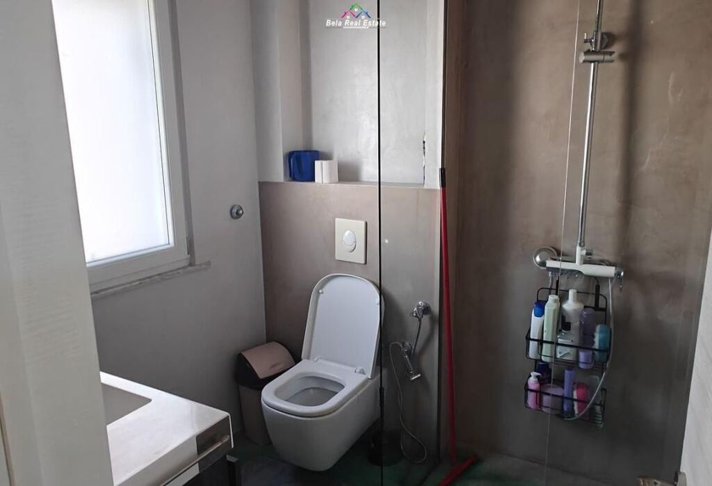 Appartamento In Affitto 2+1 Vicino Al Vecchio Mercato Elettrico (ID B221404) Tirana