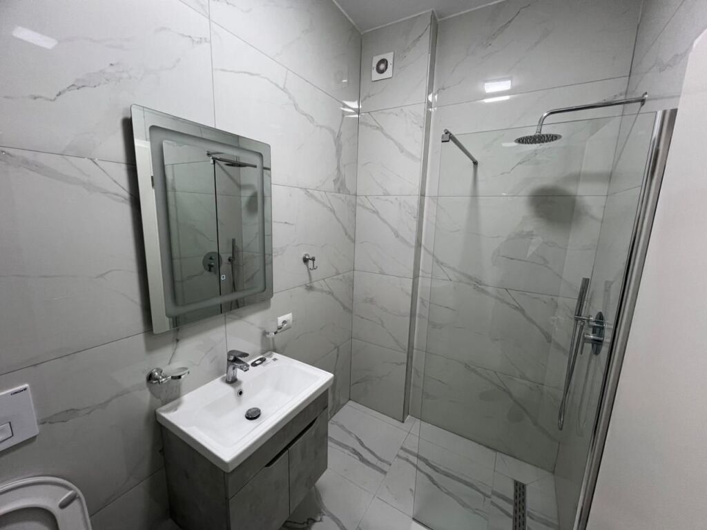 Qira, Apartament 2+1+2 , Rruga Siri Kodra, Tiranë. Empire64527