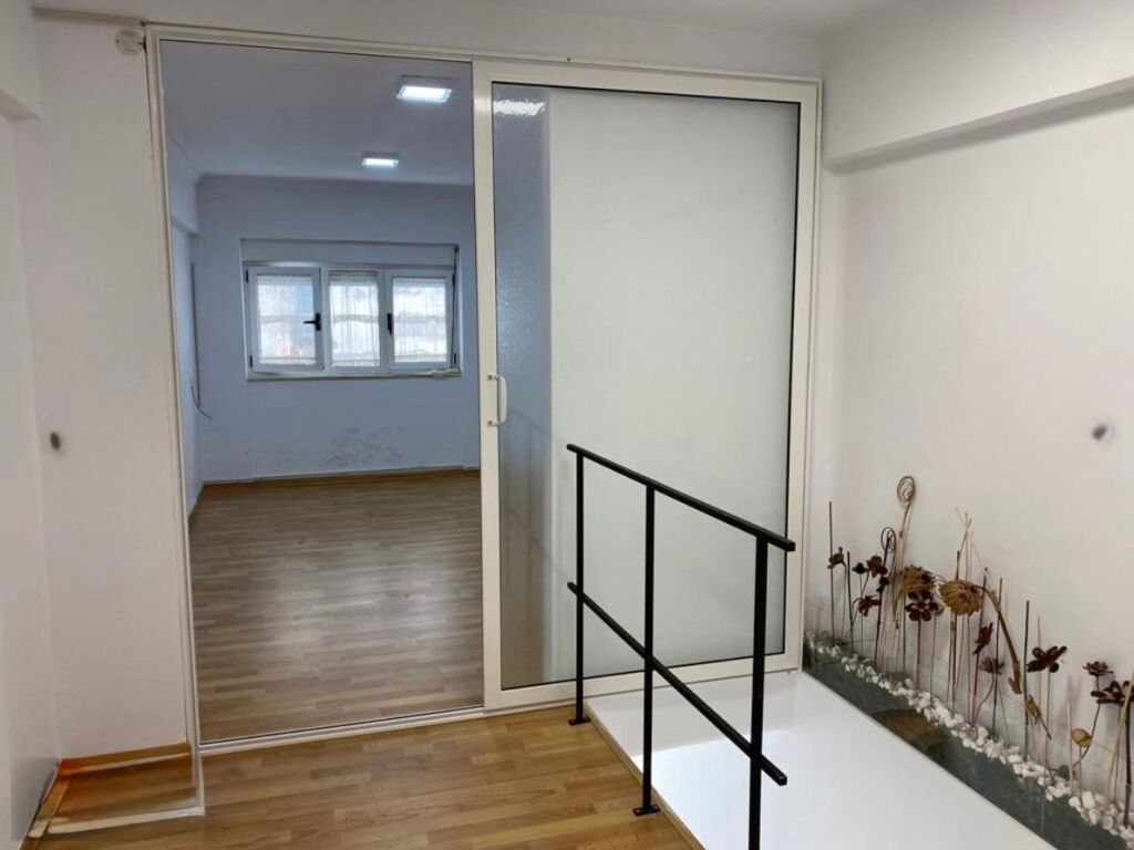  - BUSINESS PREMISES FOR RENT IN THE HEART OF TIRANA