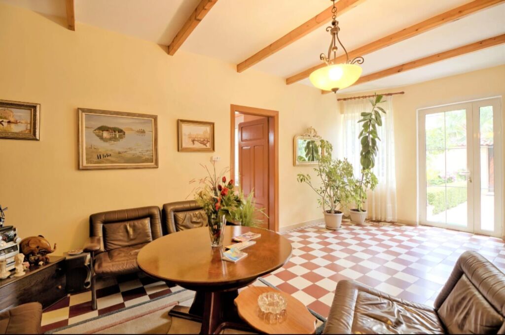 🏡 SHTËPI PRIVATE ME QIRA – TEK PAZARI I RI