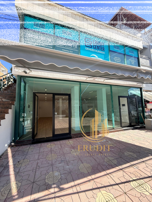 JEPET ME QIRA  Njësi Biznesi në Vlorë | 100 m²