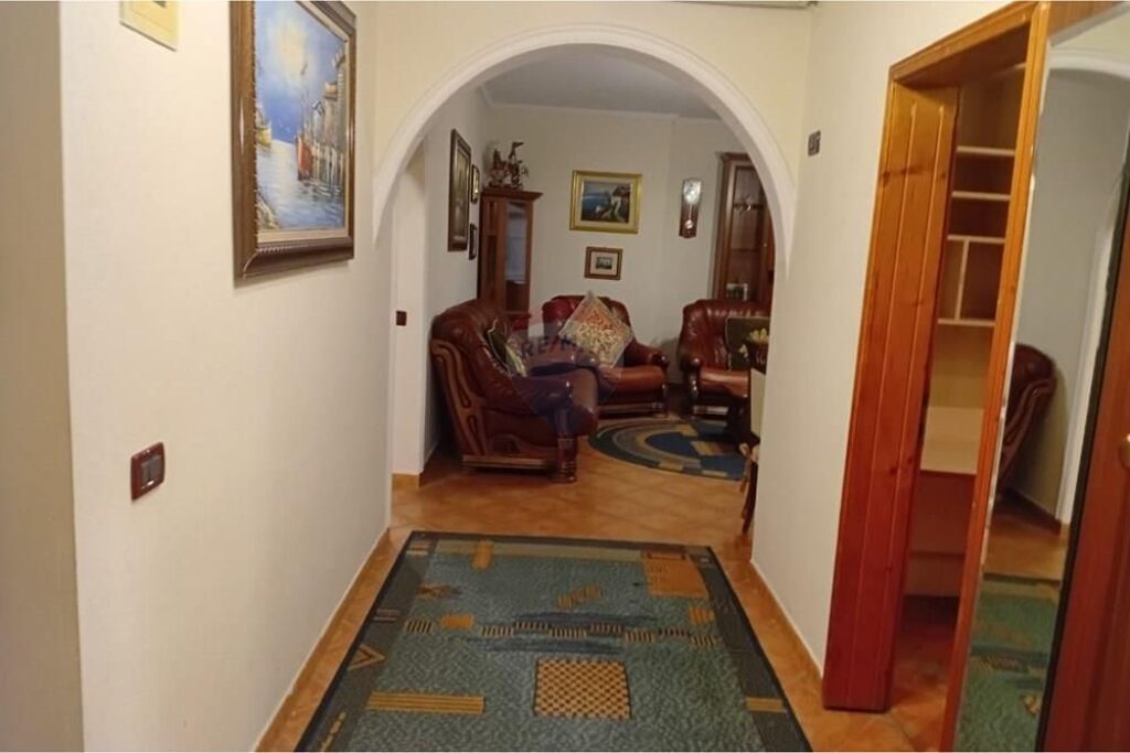 Appartamento in affitto vicino alla Scuola Sinan Tafaj