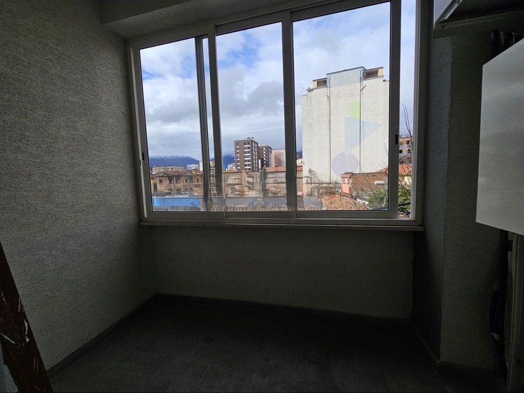 Appartamento 1+1 in affitto vicino al Liceo Partizani