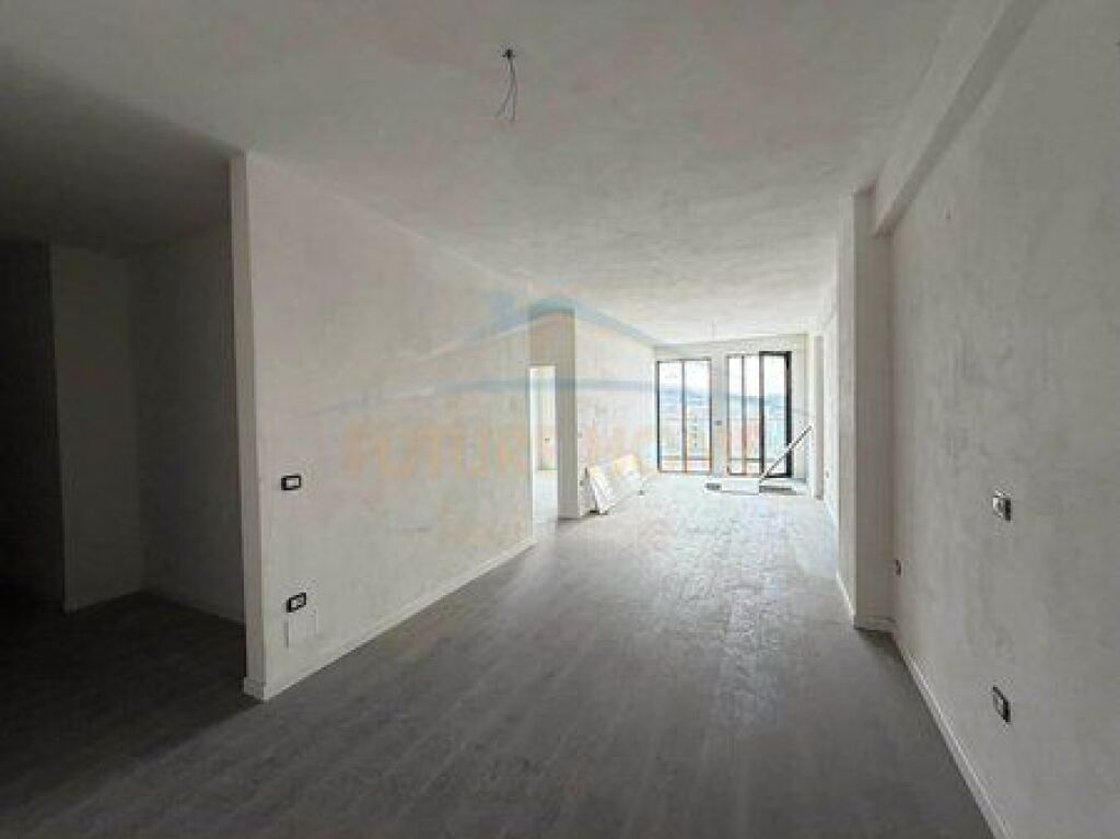 Shitet, Apartament 2+1+2 + Post Parkimi , Rezidenca Turdiu, Fusha e Aviacionit.