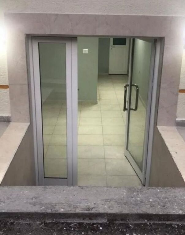 SHOP FOR RENT 31 M2 VASIL SHANTO 38,000 LEKE