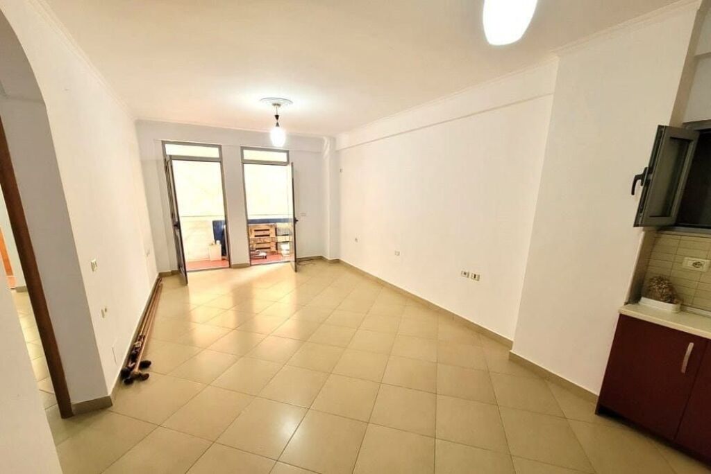 🏢 Appartamento 1+1 in Affitto  📍 Zona: Yzberisht💰 Prezzo: 300€