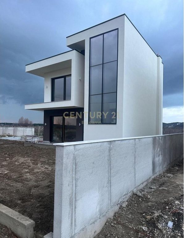 OKAZION EXCLUSIVE SHITET VILE INDIVIDUALE NE GJIRIN E LALZIT | 290.000€ 290,000 €