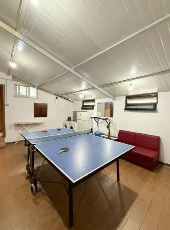 🏡 SHTËPI PRIVATE ME QIRA – TEK PAZARI I RI