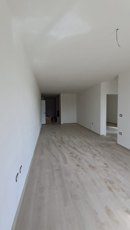 🏠 SHITET APARTAMENT 2+1, Fusha e Aviacionit 📍 Rezidenca Turdiu