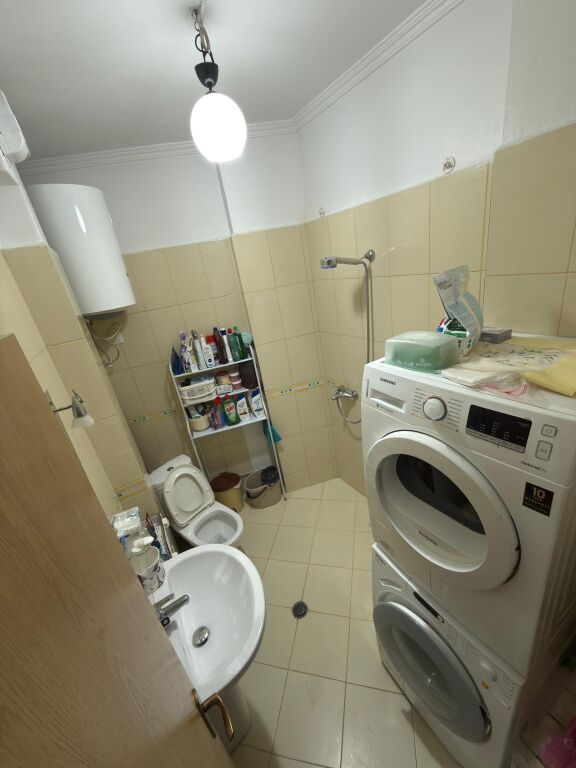 Apartament 2+1, Fresk!