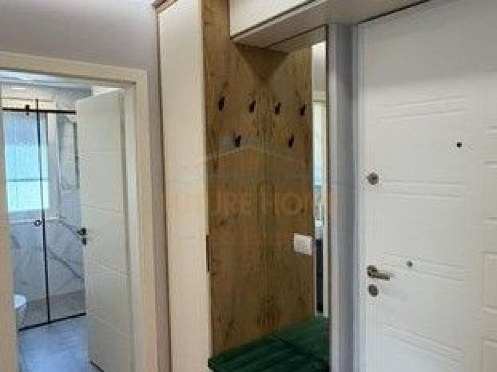 Qira, Apartament 2+1+2, Sheshi Willson, Tiranë.