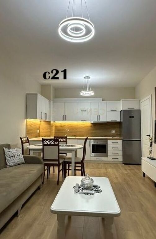 Jepet me qera 1+1+ post parkimi ne zonen e 5Majit