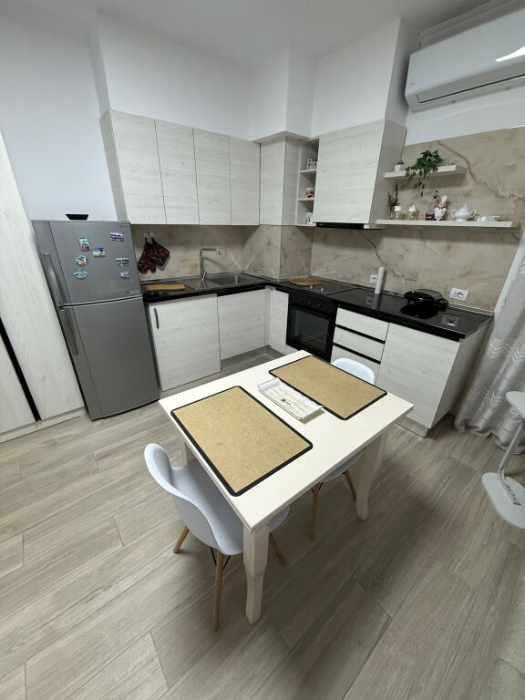 Skenderbej square studio apartment for rent 450 euro