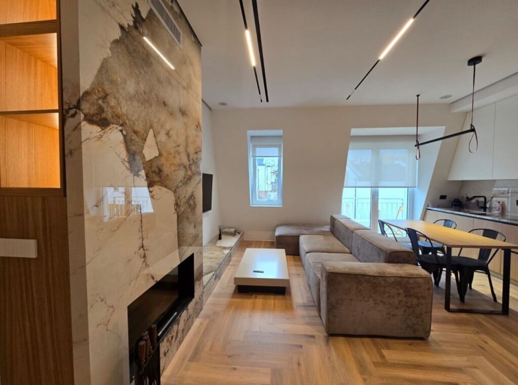 📍 TEG, Residence abitativo affittiamo 2+1+2 con garage