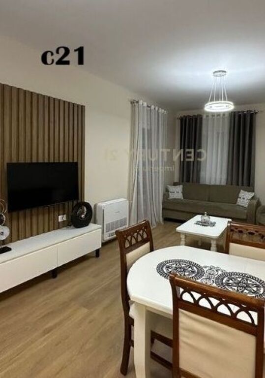 Jepet me qera 1+1+ post parkimi ne zonen e 5Majit