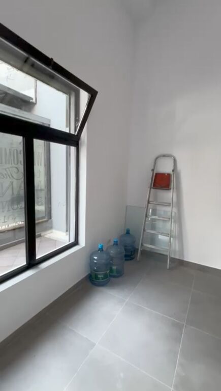 Shop/Office at Myslym Shyri