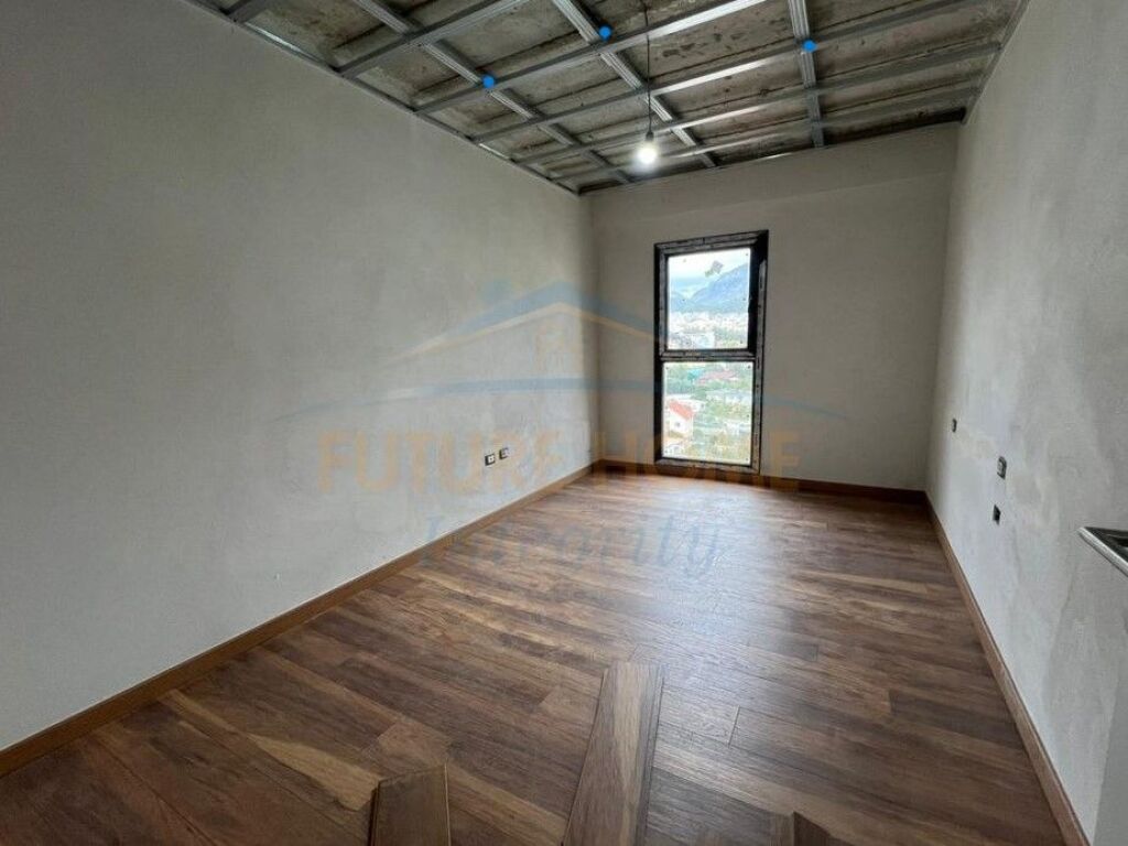 For sale, 2+1 Apartment, Porcelan, Tirana.