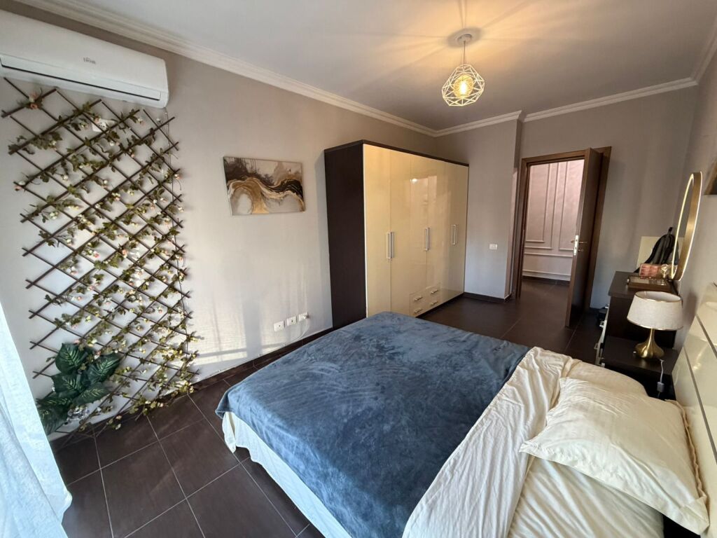 Shitet Apartament Zogu i ZI Prane Ring Center