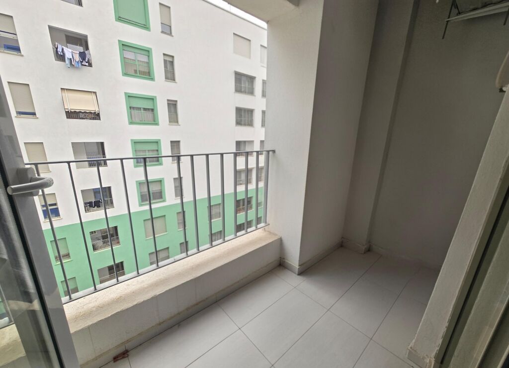 Apartment 1+1, Kaimi Ali Dem!