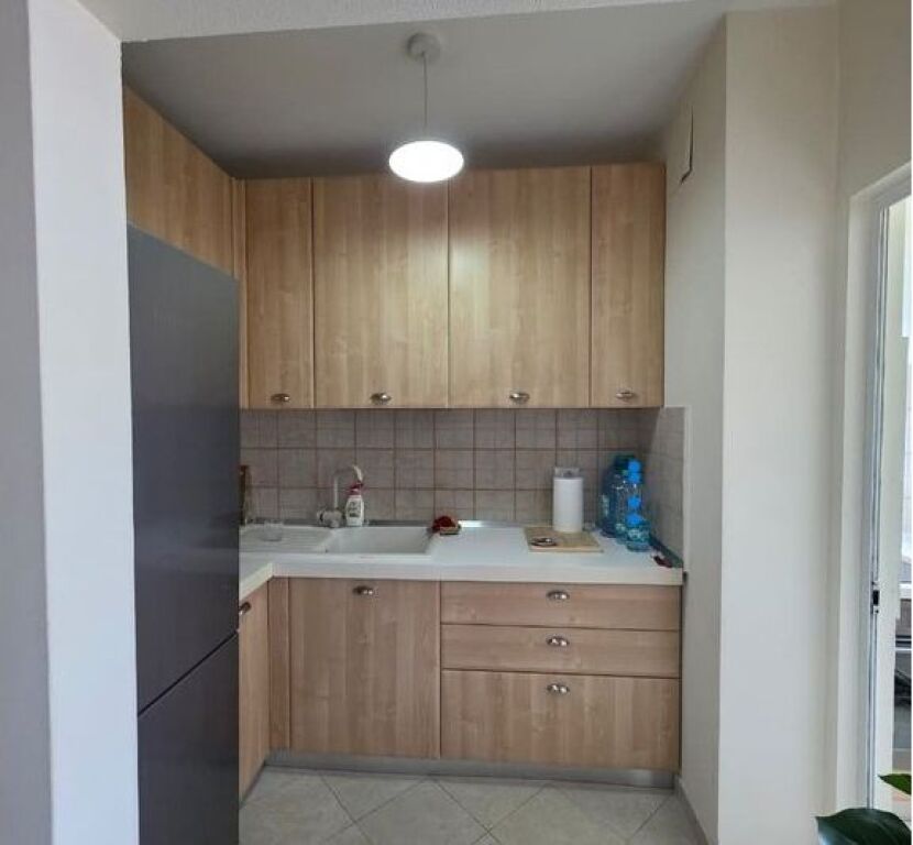 Shitet, Apartament 1+1, Oxhaku , Tiranë