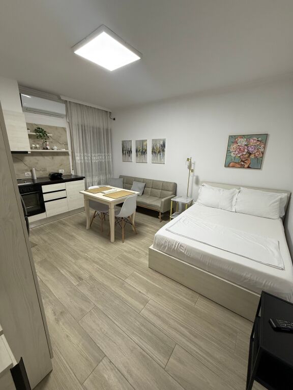 Skenderbej square studio apartment for rent 450 euro