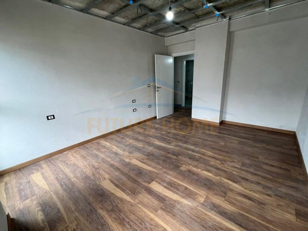 For sale, 2+1 Apartment, Porcelan, Tirana.