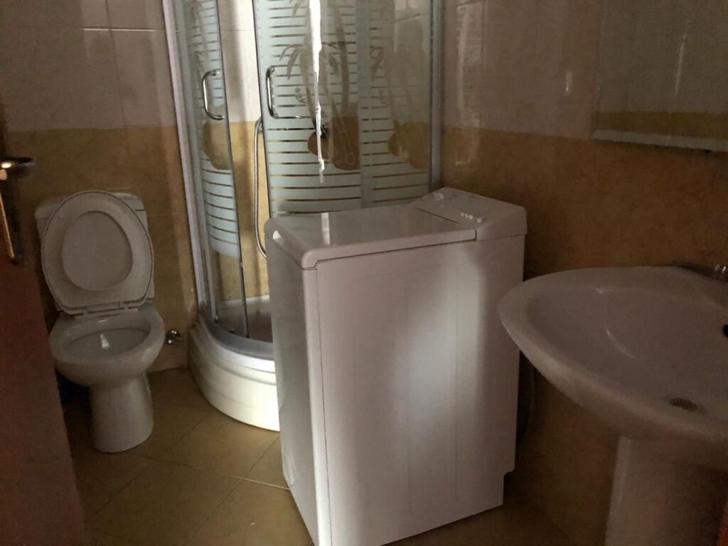 Jepet me qera garsoniere  te Condor center  