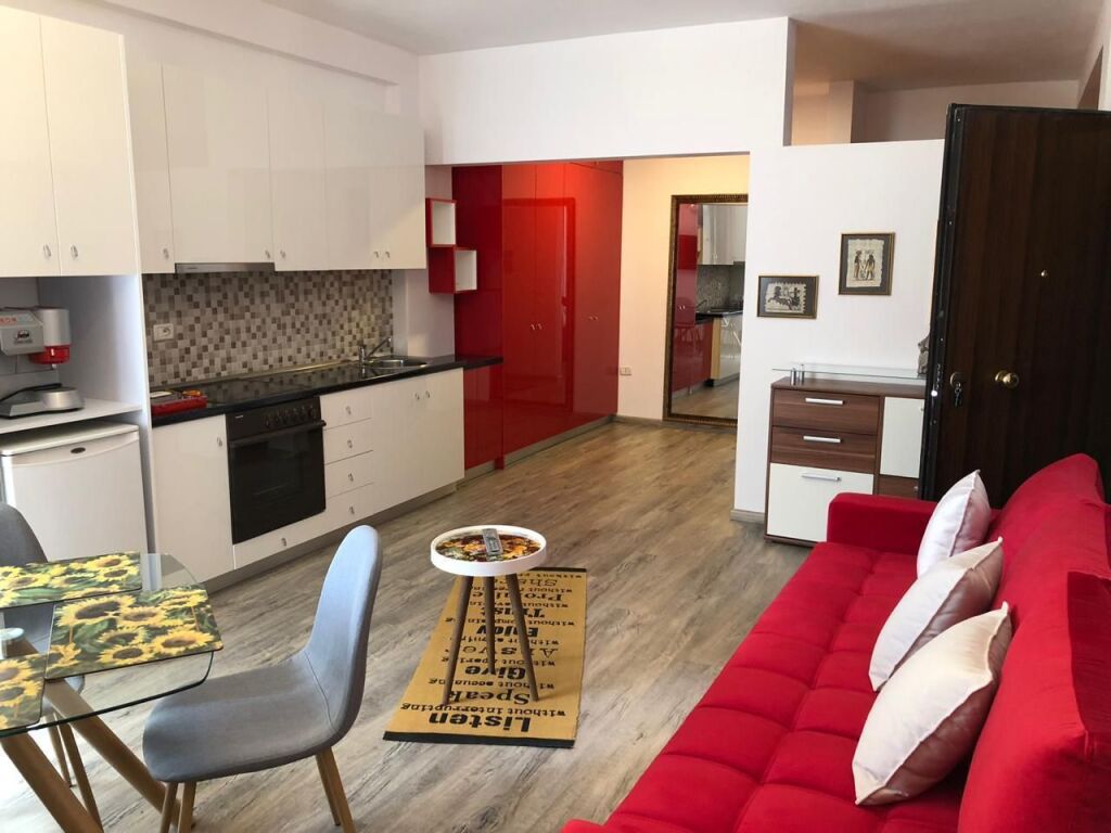 Jepet me qera garsoniere  te Condor center  