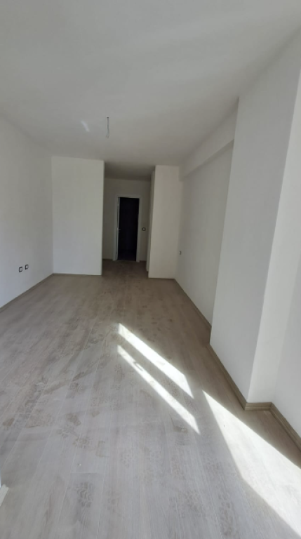 🏠 SHITET APARTAMENT 2+1, Fusha e Aviacionit 📍 Rezidenca Turdiu