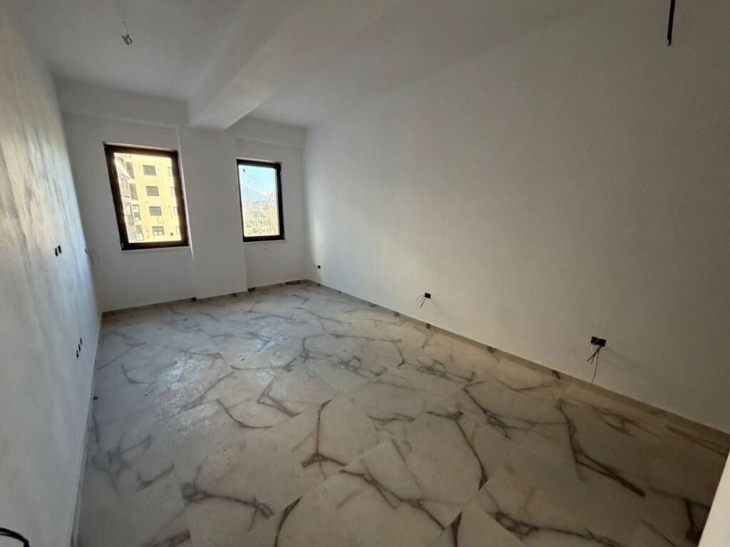 Disponiamo di ambienti con prezzi economici per uffici