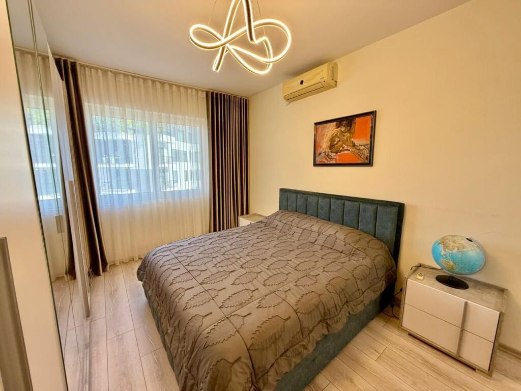 Jepet me qera  apartament  1+1 rruga Kosovareve  (hotel Dinastia)