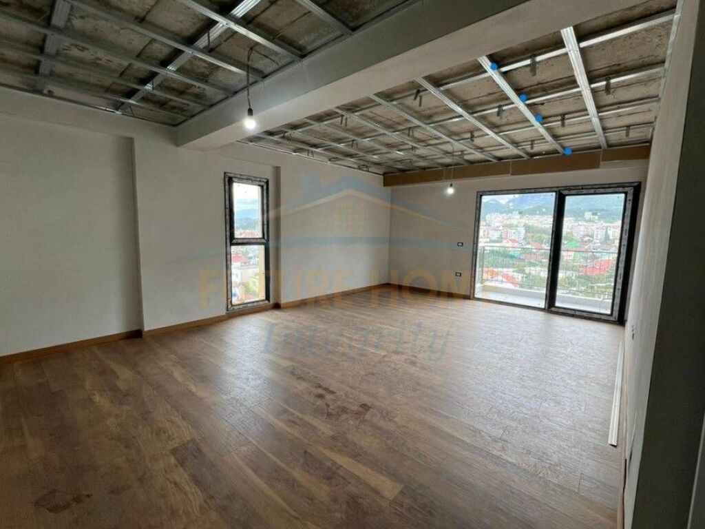 For sale, 2+1 Apartment, Porcelan, Tirana.