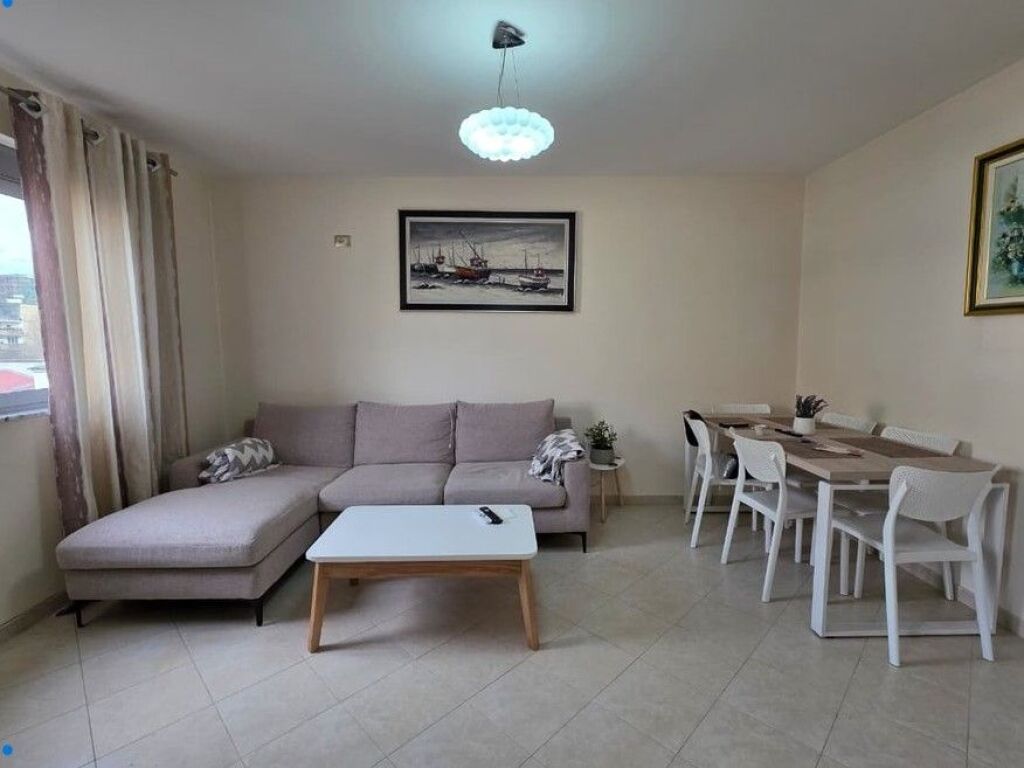Shitet, Apartament 1+1, Oxhaku , Tiranë