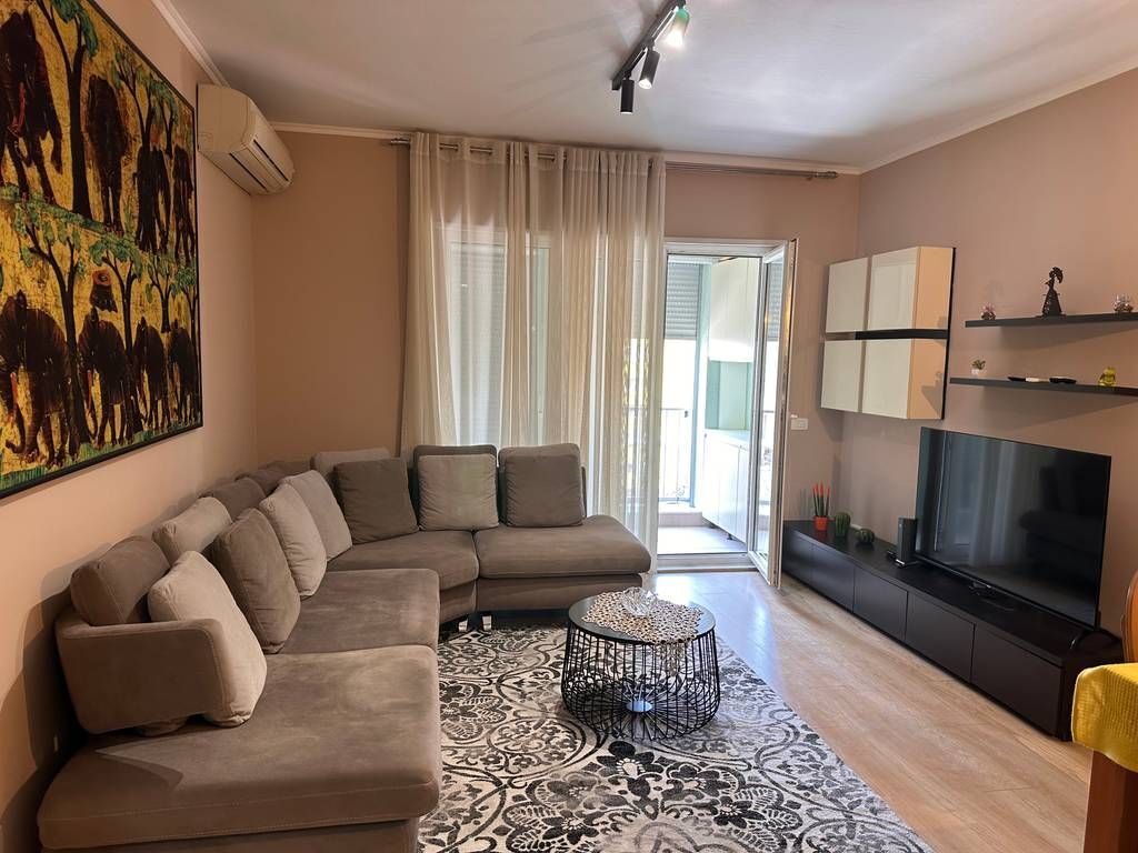 SHITET APARTAMENT 2+1 I INVESTUAR NE DON BOSKO !