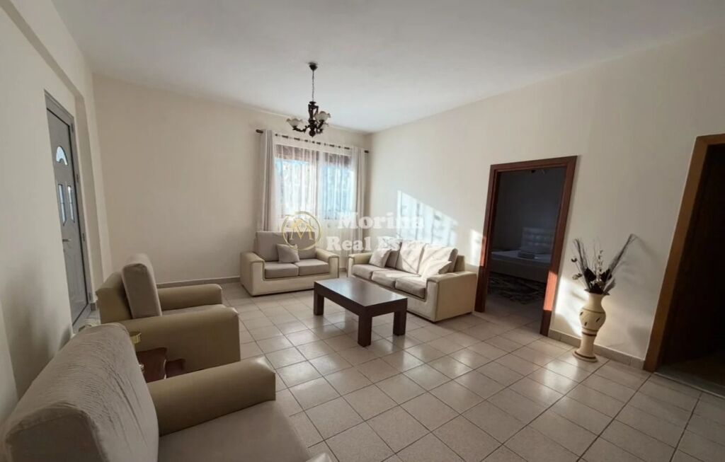 Qera | Vilë 2 + 1 | Poligrafiku | 450 €/muaj