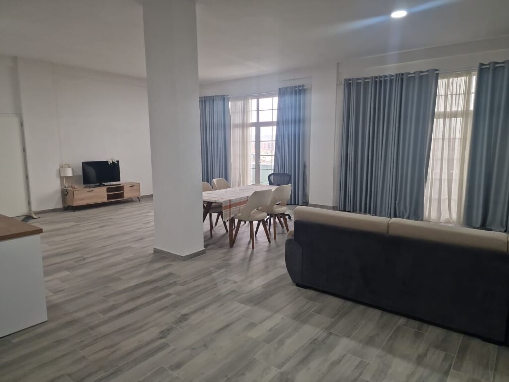 Eskluzive,Jepet me qera godine per bar-restorant-hoteleri ne Paskuqan