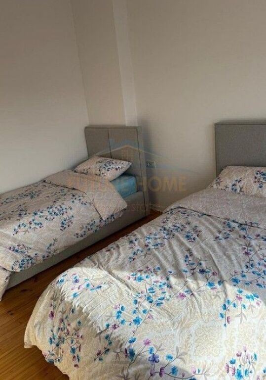 Qera, Apartament 2+1+2, Xhamllik