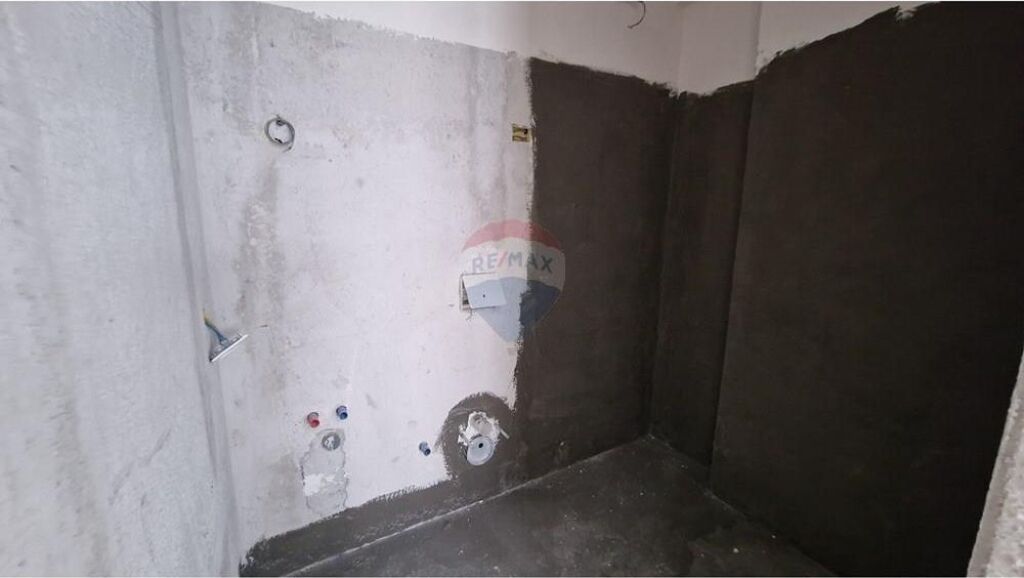 🏢 Apartament 2+1 për Shitje – Transballkanike, Vlorë