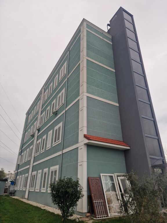 Eskluzive,Jepet me qera godine per bar-restorant-hoteleri ne Paskuqan