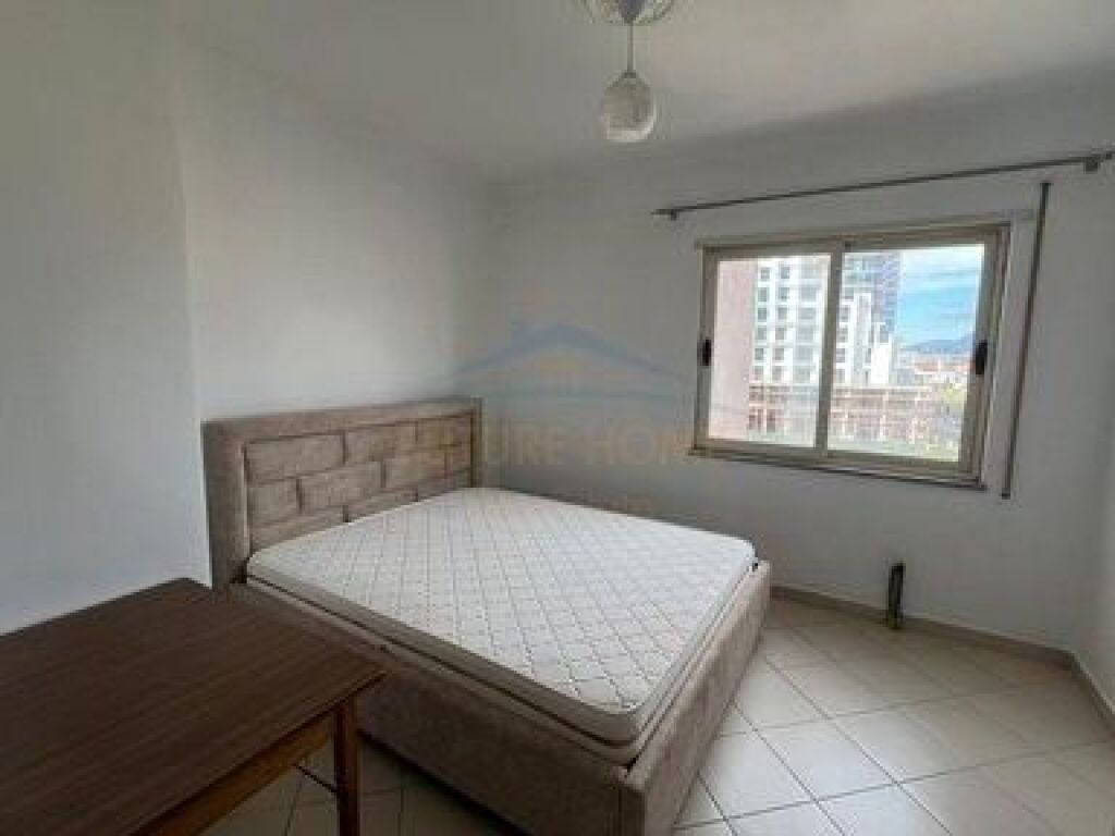 Affitto, Appartamento 2+1+2 , Via Petrela , Tirana.