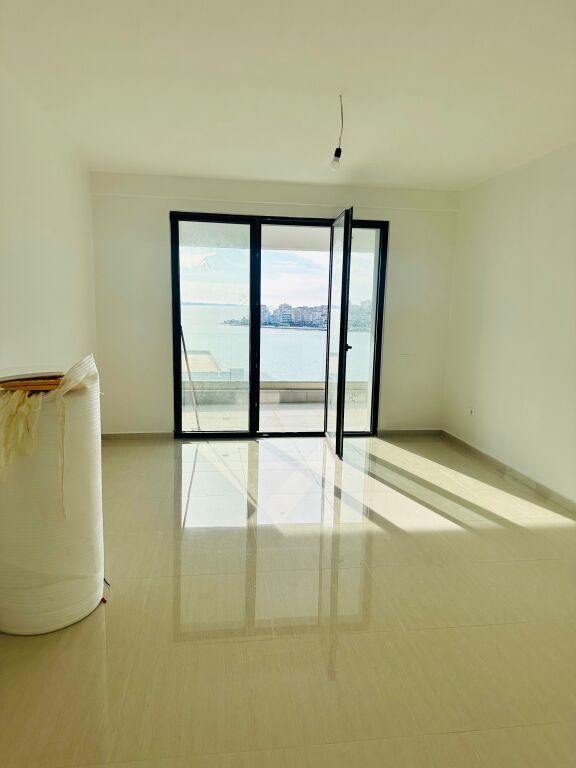 🌊 Apartament me Pamje nga Korfuz – Sarandë | Vija e Parë e Detit | Qendra e Sarandës🇬🇷🇦🇱