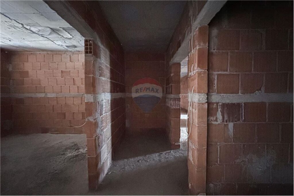 APARTAMENT 2+1 PER SHITJE NE PASKUQAN