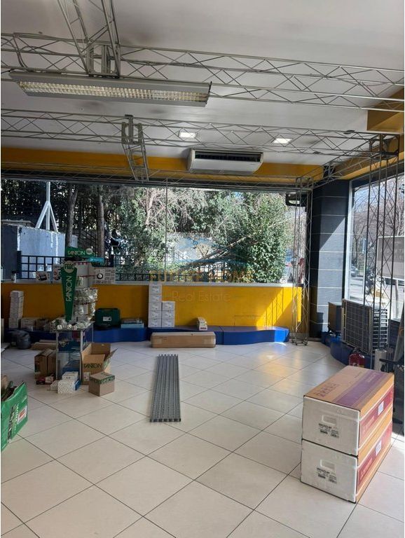 Qera,Ambient Biznesi,Bulevardi Zhan Dark,Tiranë