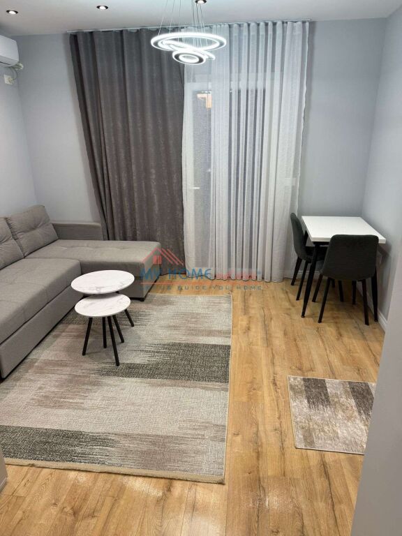 Apartament 1+1 me qera Rruga 5 Maji Tirane