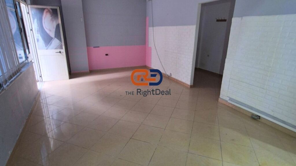 Near the "Andon Zako Cajupi" High School, Business Premises for Sale on the Ground Floor!!